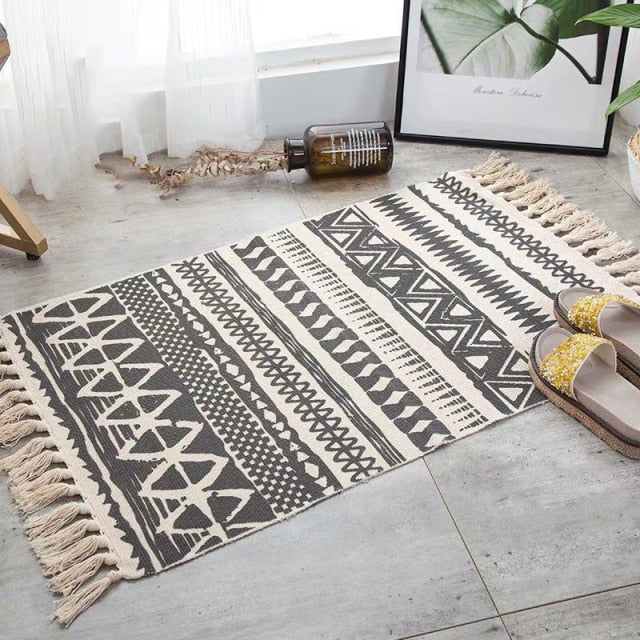 Retro Bohemian Carpet Hand Woven Cotton Linen Carpet Rug  Bedside Rug Geometric Floor Mat Living Room Bedroom Carpet Home Decor