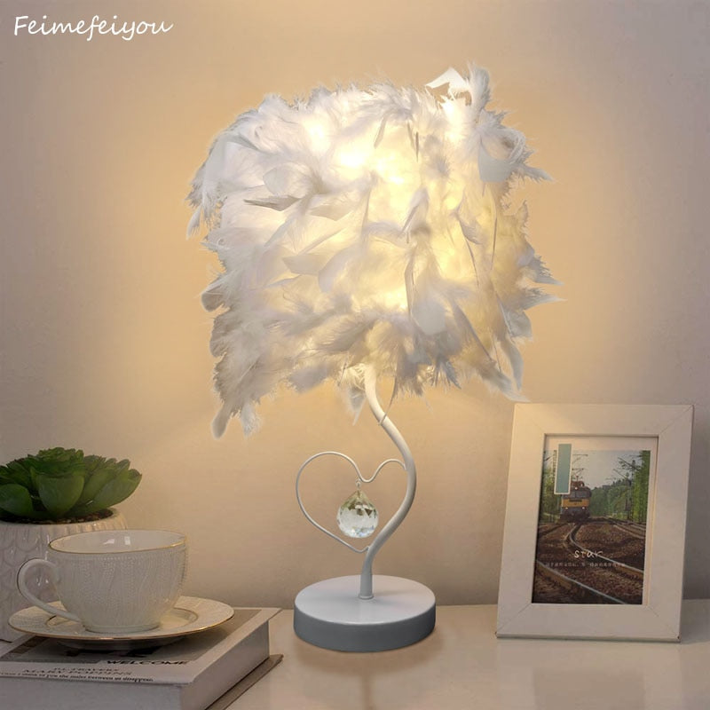 Heart Shape Feather Crystal Table Lamp