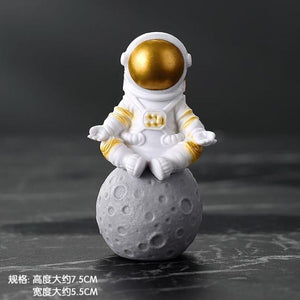 1pc Resin Astronaut Figure Statue Figurine Spaceman Sculpture Educational Toys Desktop Home Decoration Astronaut Model Kids Gift