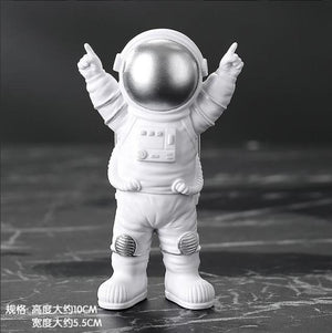 1pc Resin Astronaut Figure Statue Figurine Spaceman Sculpture Educational Toys Desktop Home Decoration Astronaut Model Kids Gift